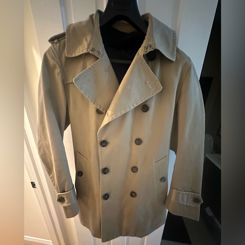 Banana republic trench. Men’s M. Removable liner